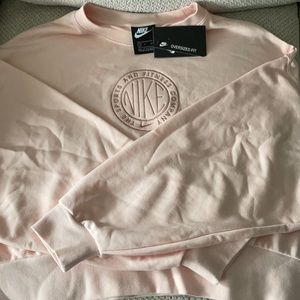 Nike oversized cropped sweatshirt